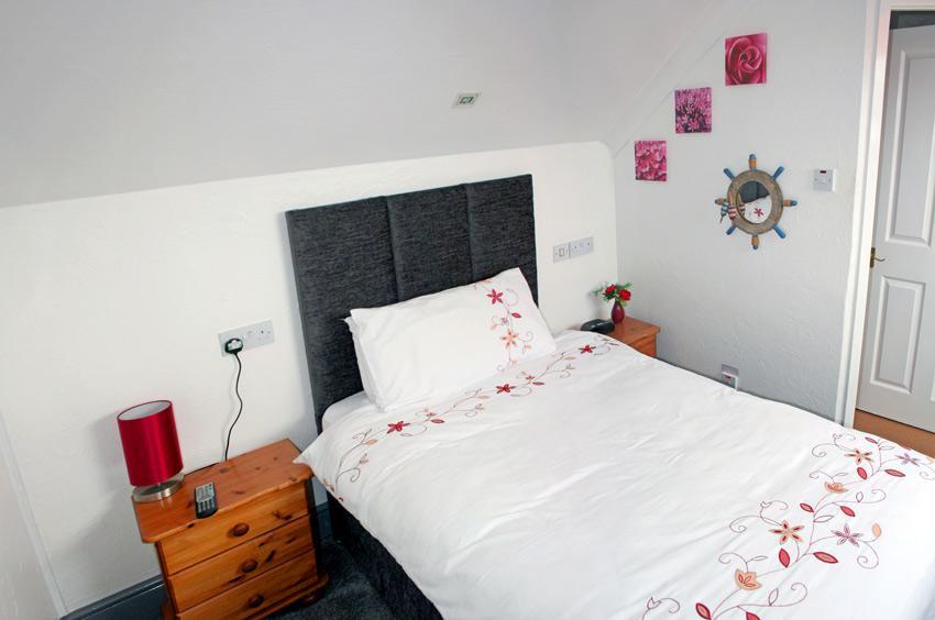 Woburn Hill Hotel Cemaes Bay Bagian luar foto