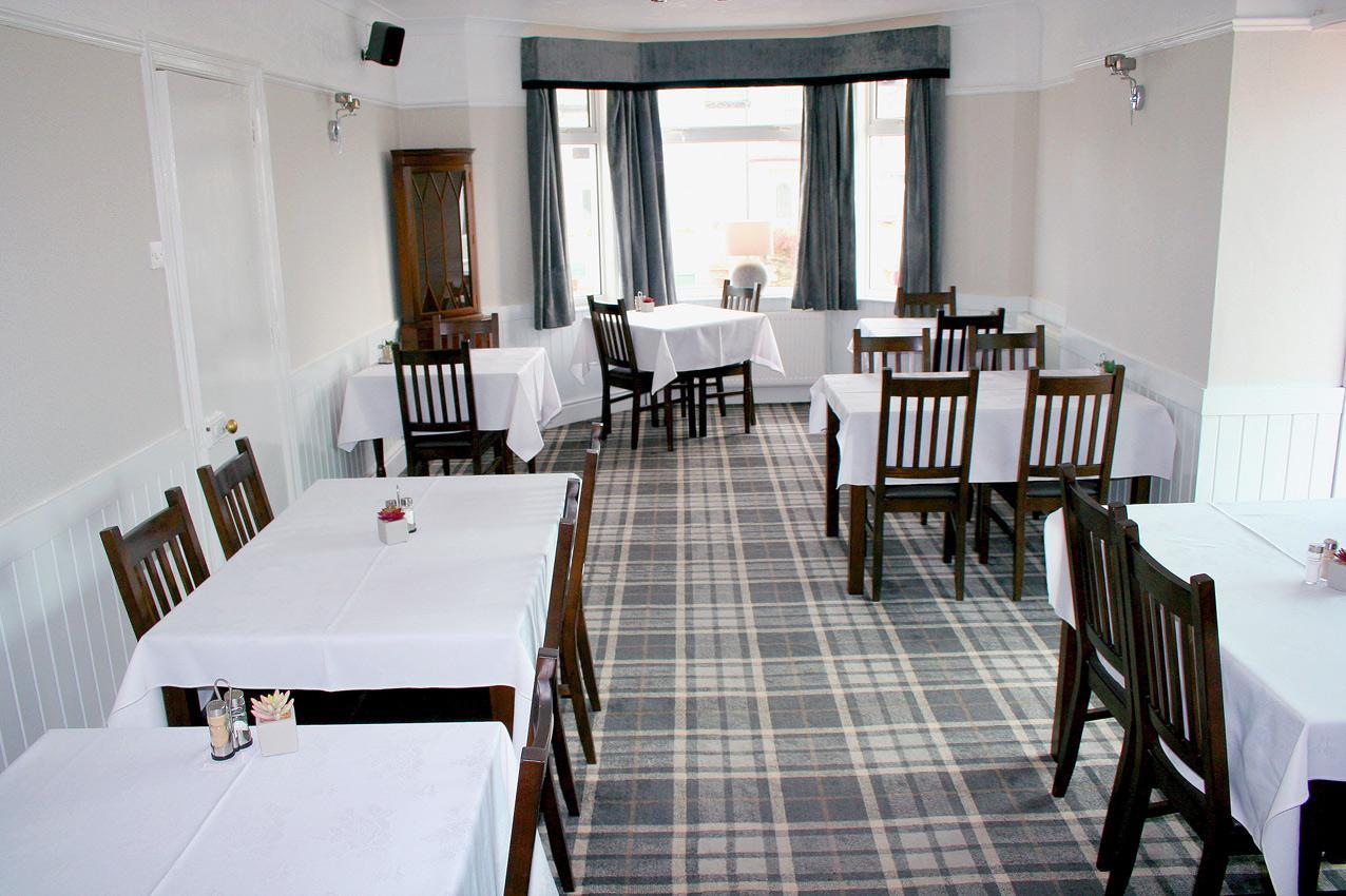 Woburn Hill Hotel Cemaes Bay Bagian luar foto